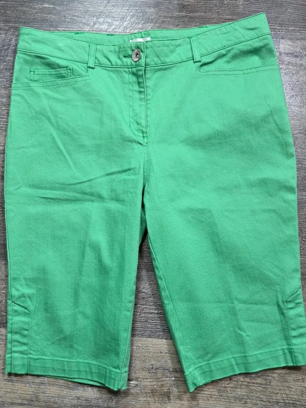 In Moda Bermuda Shorts Sz 9-10 Vibrant Green Denim Style Mid Rise